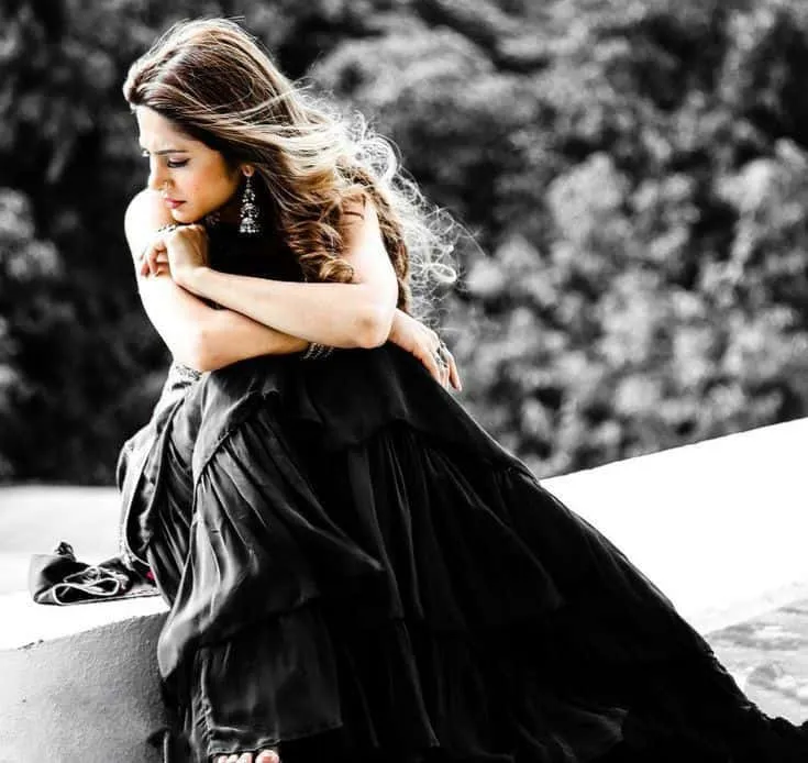 Alone Girl Dp For Whatsapp Profile