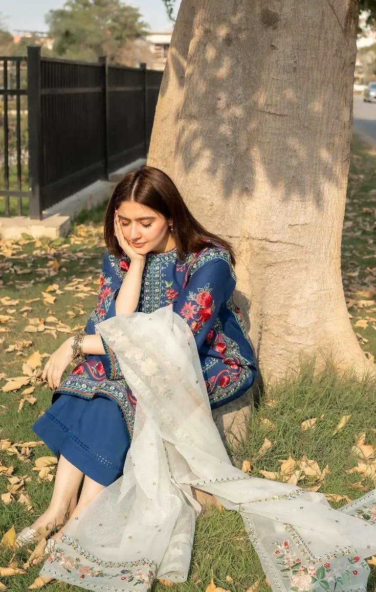 Alone Sad Girl Dp For Facebook