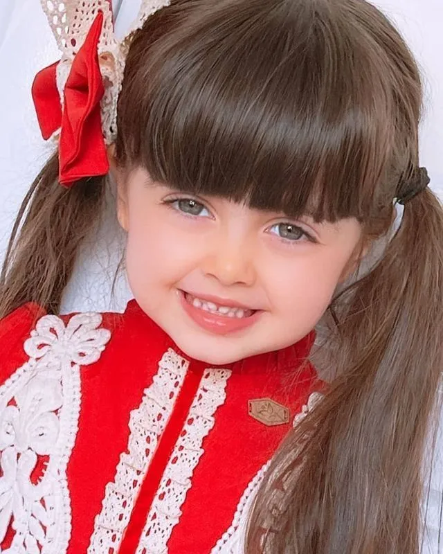 Smile Cute Baby Girl Pic